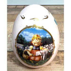 M.J. Hummel Porcelain Egg 1993 "Favorite Pet" Collectible